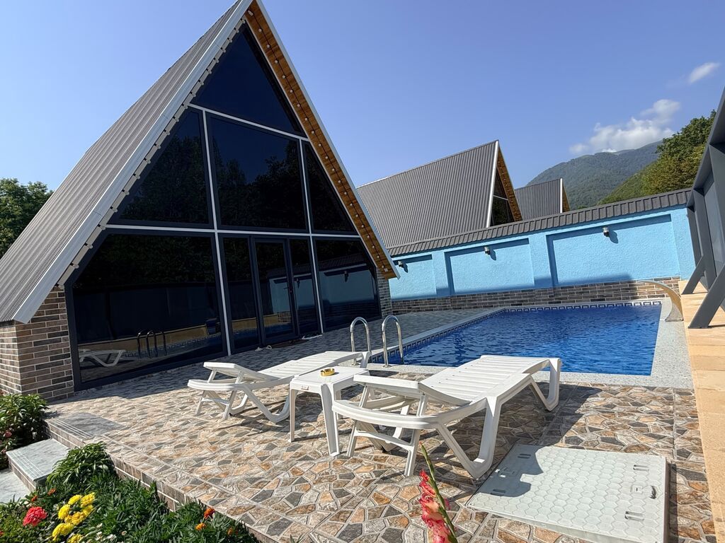 Qəbələ dağ mənzərəli A-frame villası – xüsusi həyətyanı sahə və şəxsi — Daşınmaz əmlak, Qəbələ