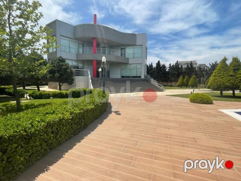 Satılır 10 otaqlı həyət evi/bağ evi 500 m²