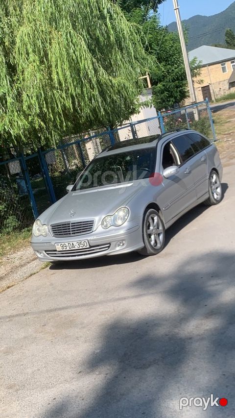 Mercedes C 220, 2.1 L, 2002 il, 374 000 km