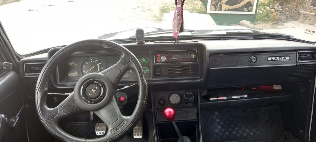 Lada Riva (VAZ 2107) sedan Xüsusiyyətlər və təchizat: - Kuzov: 4 — Avto, Quba (2)