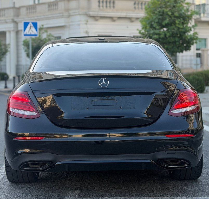 Mercedes E 350 4MATIC, 2.0 L, 2019 il, 90 100 km — Avtomobillər, Bakı (5)