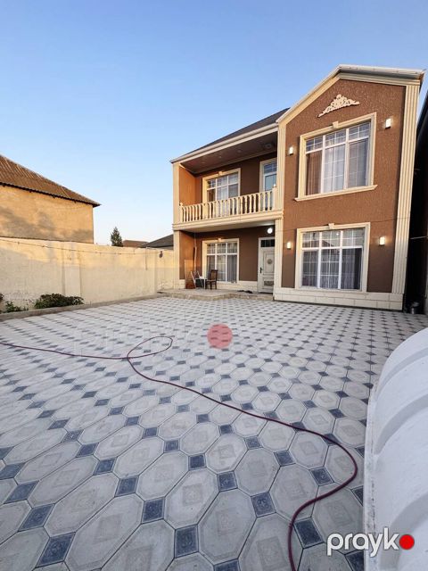 Satılır 4 otaqlı həyət evi/bağ evi 200 m²