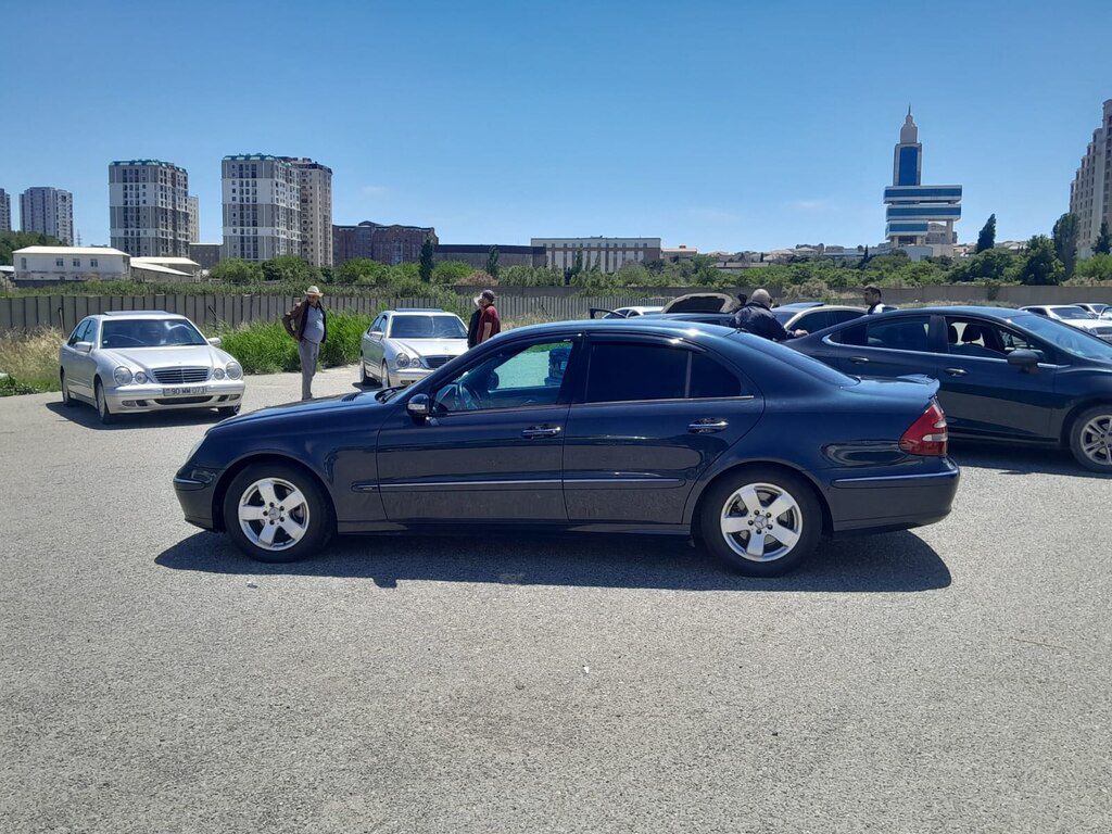Mercedes E 240, 2.6 L, 2003 il, 329 200 km — Avtomobillər, Şamaxı (2)