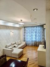 İcarəyə verilir 3 otaqlı yeni tikili 140 m² — Квартира