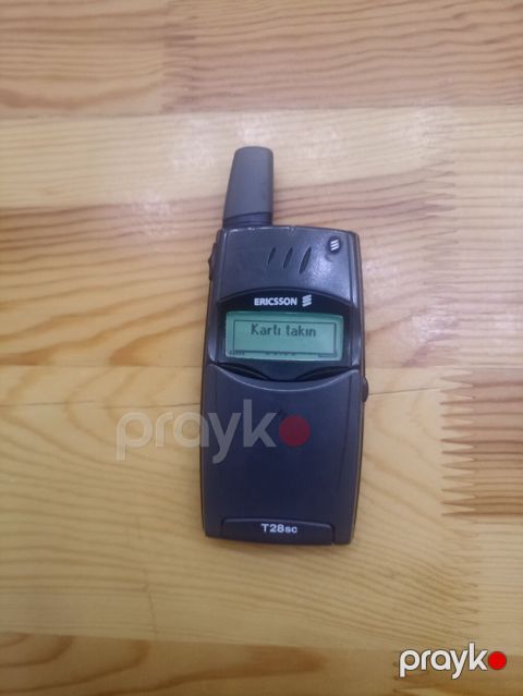 Ericsson T28sc – klassik “flip” mobil telefon Xüsusiyyətlər: - Model — Bakı