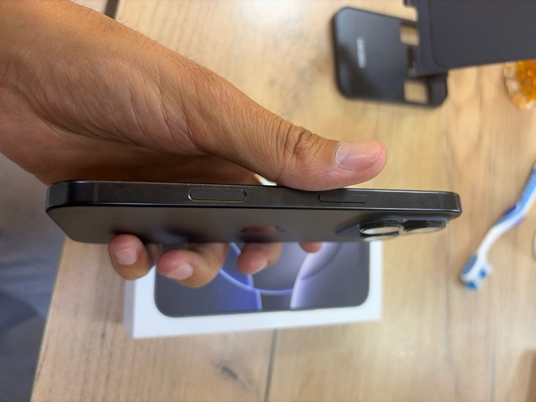 Apple iPhone 16 Pro Black Titanium 128GB/8GB — Smartfonlar, Bakı (2)