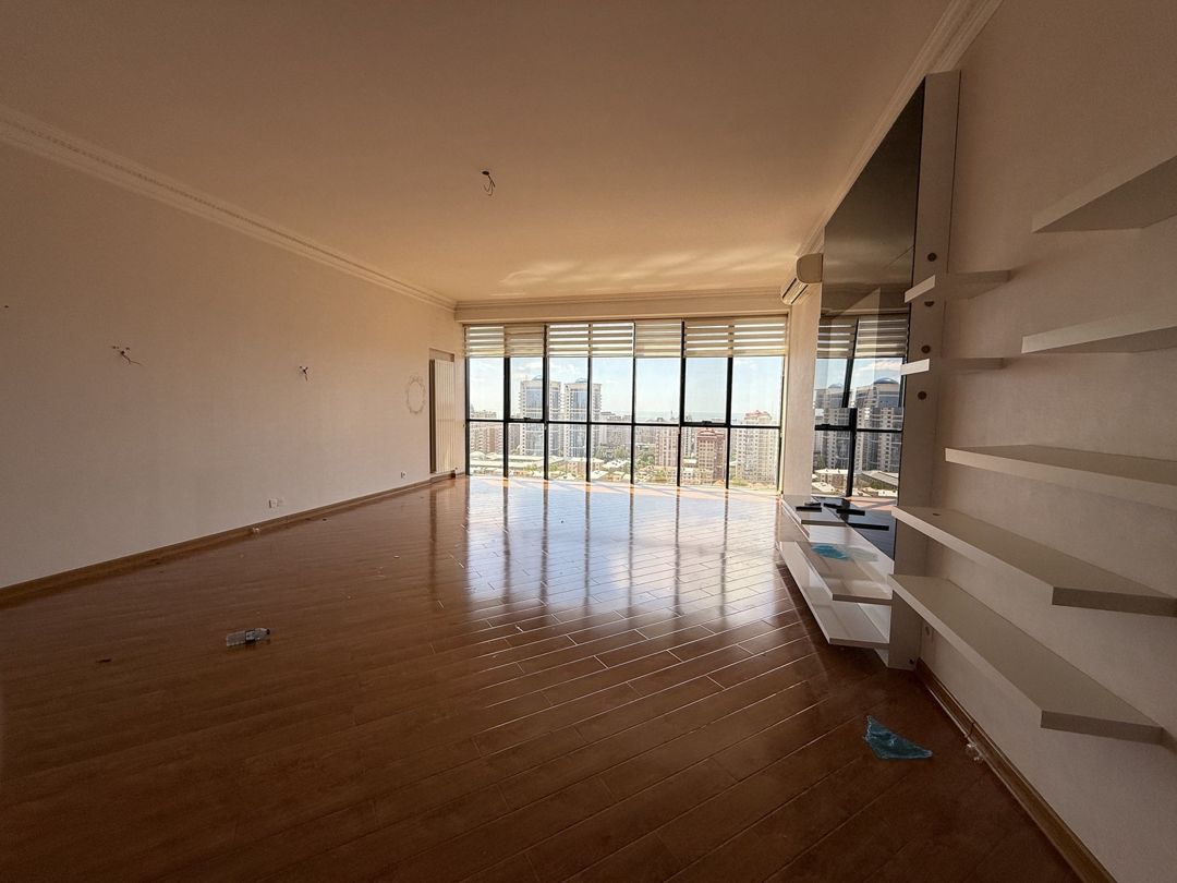 Satılır 4 otaqlı yeni tikili 230 m² — Mənzil, Bakı (2)