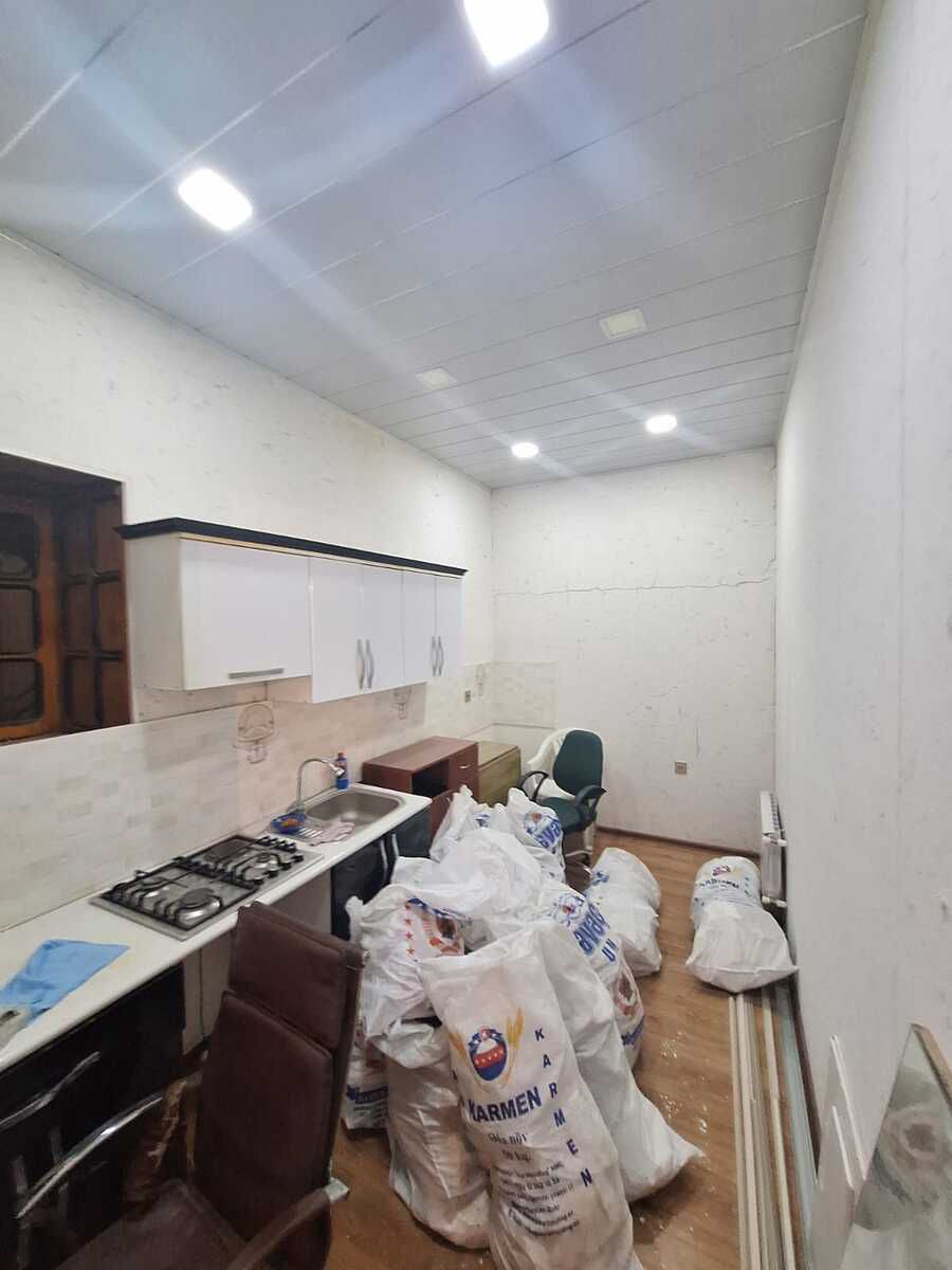 Satılır 2 otaqlı köhnə tikili 70 m² — Mənzil, Bakı (5)