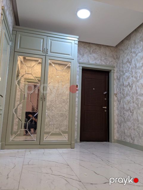İcarəyə verilir 3 otaqlı yeni tikili 110 m²