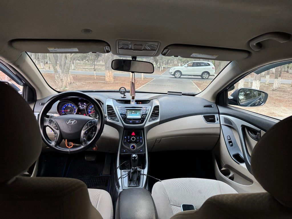 Hyundai Elantra, 1.8 L, 2013 il, 301 430 km — Avtomobillər, Sumqayıt (11)