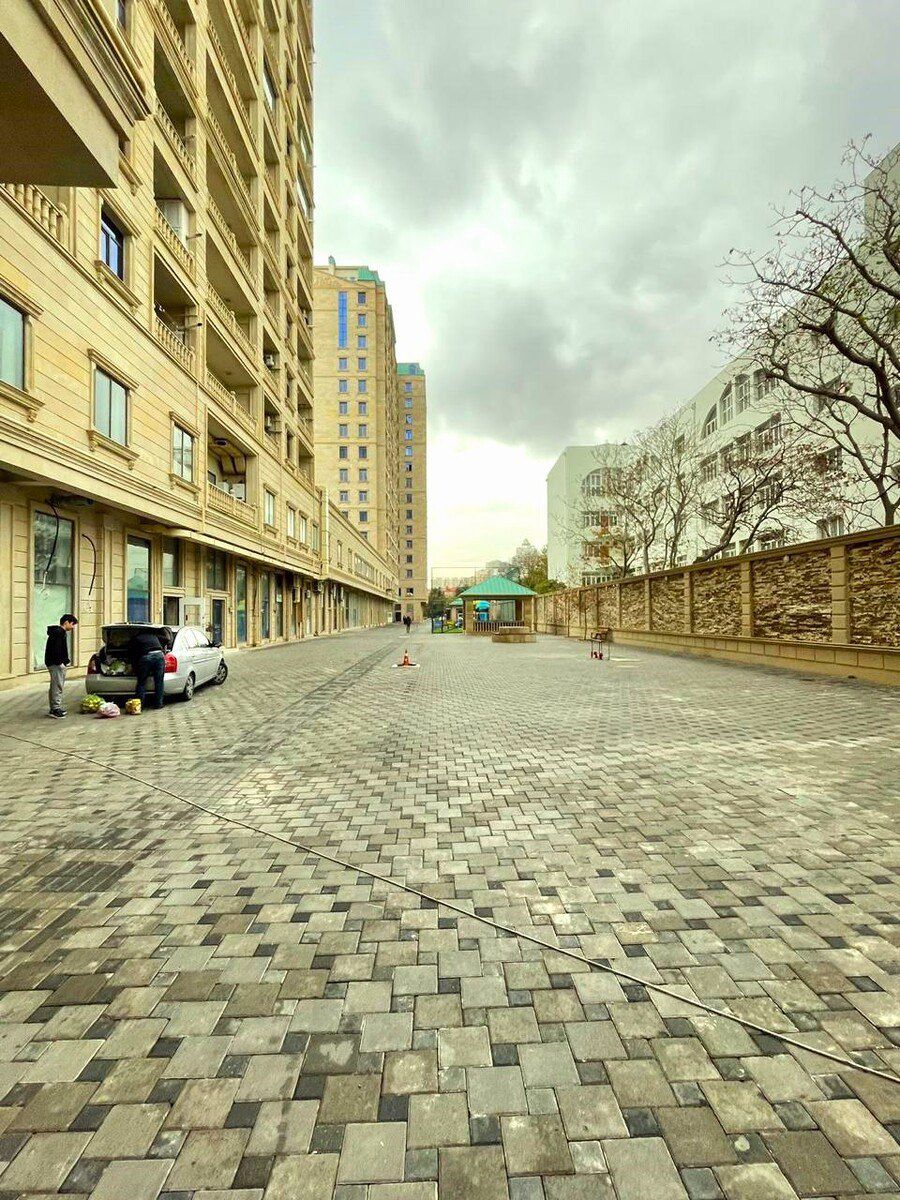 Satılır 4 otaqlı yeni tikili 232 m² — Mənzil, Bakı (7)