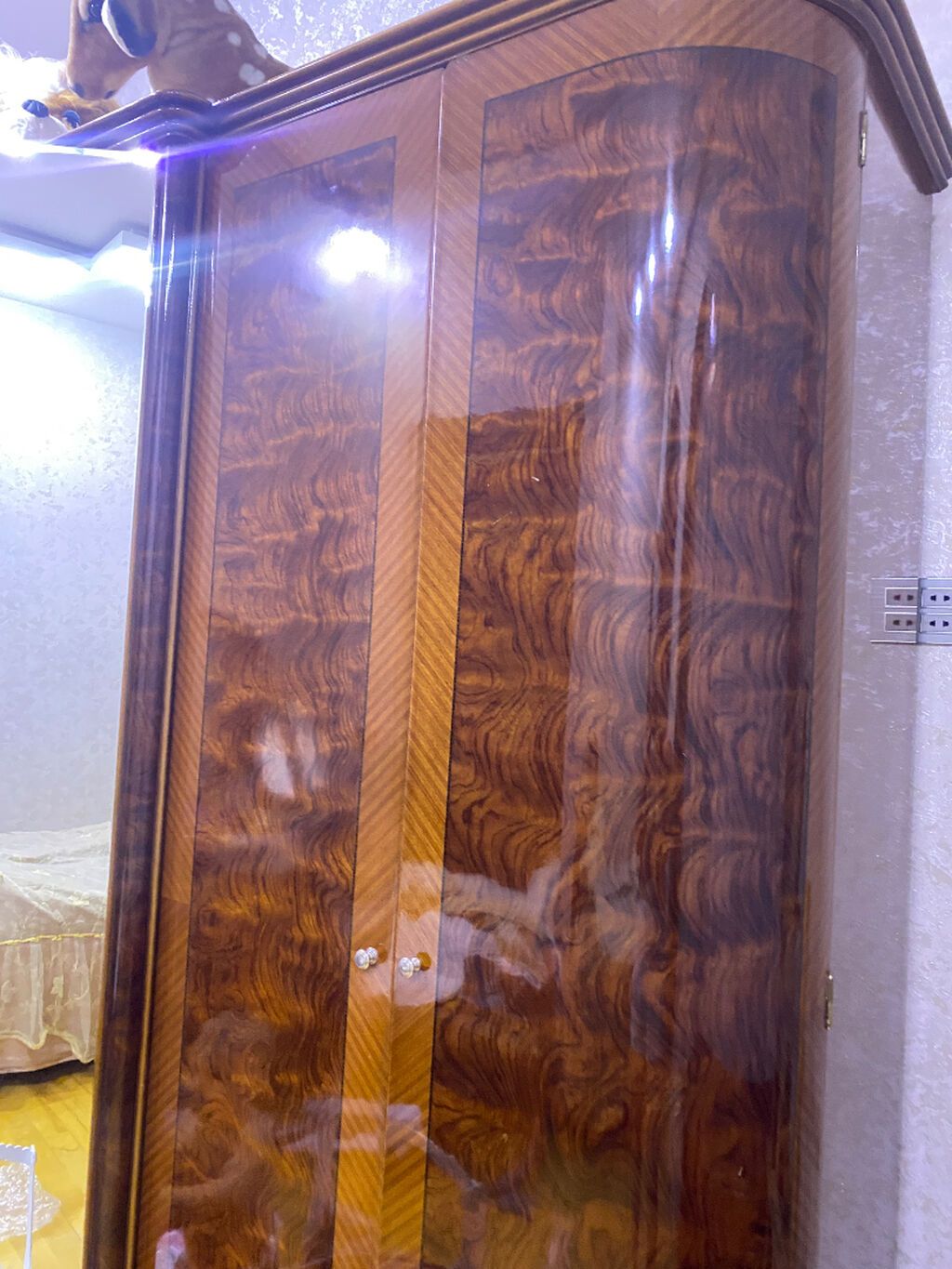 Yataq otağı mebel dəsti Tərkibi: - 5 qapılı iri qarderob: mərkəzdə — Mebel, Bakı (4)