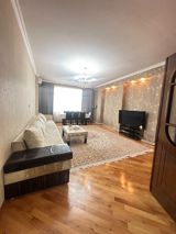 Satılır 3 otaqlı yeni tikili 145 m² — Apartment