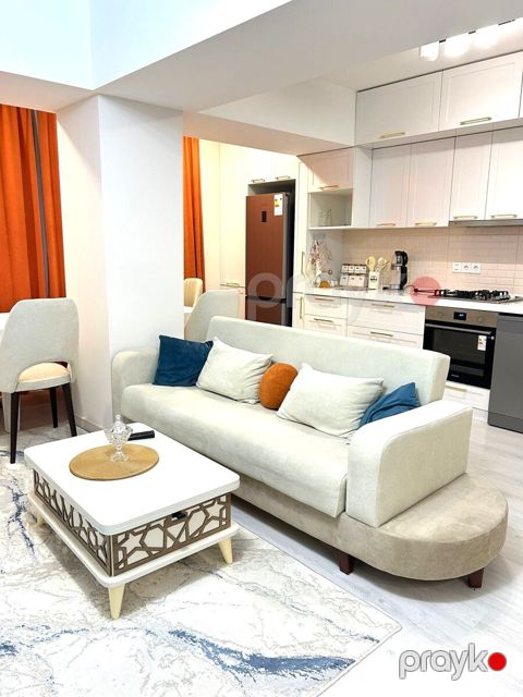İcarəyə verilir 2 otaqlı köhnə tikili 70 m²