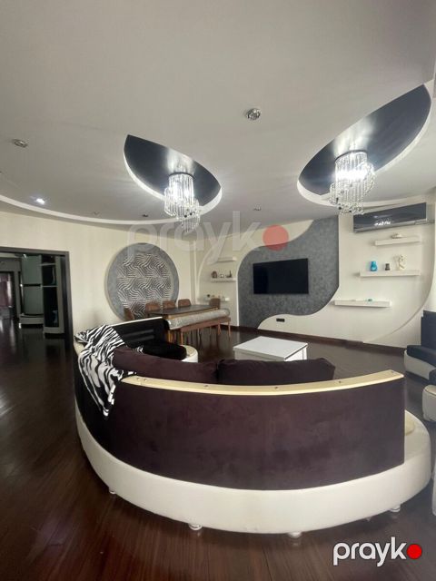 Satılır 3 otaqlı yeni tikili 160 m²