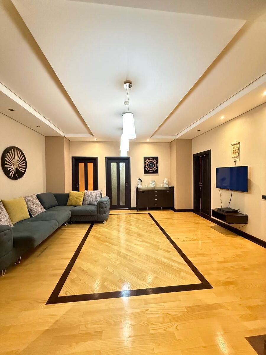 Satılır 4 otaqlı yeni tikili 240 m² — Mənzil, Bakı (3)