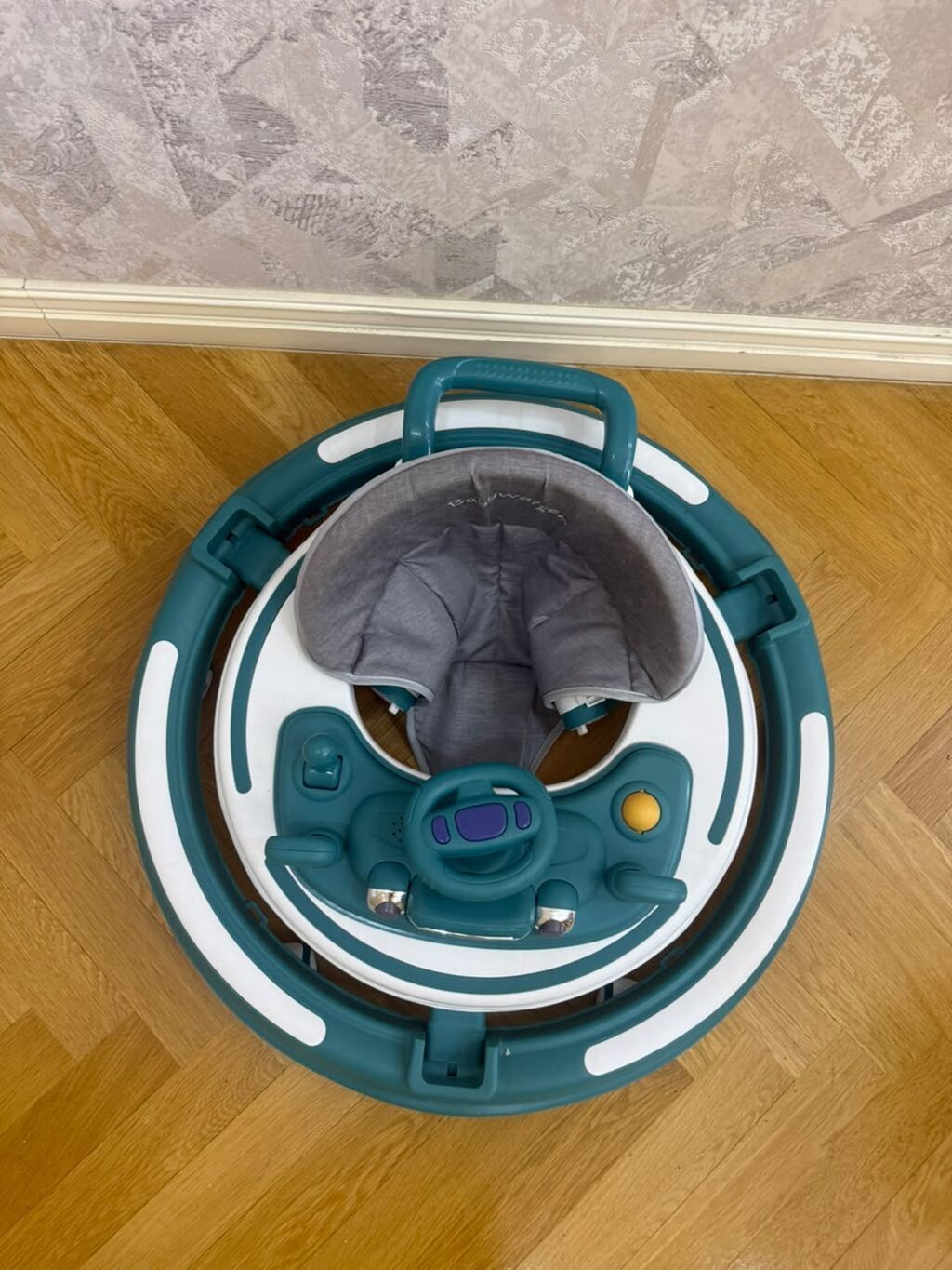 Uşaq gəzdirəci (Babywalker) – dairəvi konstruksiyalı, tünd yaşıl-ağ — Mallar, Bakı (3)