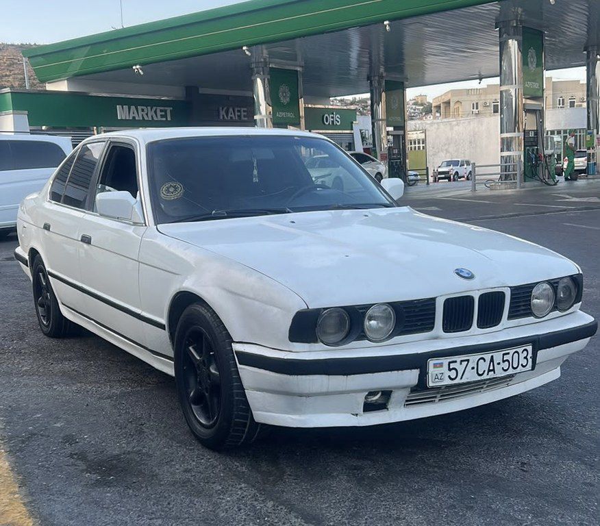 BMW 520, 2.0 L, 1991 il, 250 000 km — Avtomobillər, Bakı