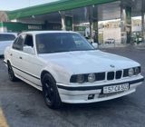 BMW 520, 2.0 L, 1991 il, 250 000 km — Avtomobillər