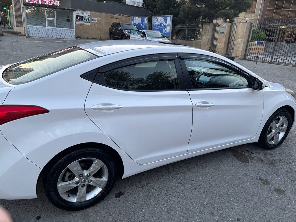 Hyundai Elantra, 1.8 L, 2012 il, 212 000 km — Avtomobillər, Bakı (2)