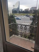 İcarəyə verilir 2 otaqlı köhnə tikili 70 m² — Apartment