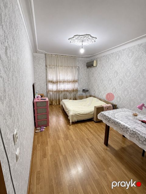 Satılır 2 otaqlı köhnə tikili 60 m²