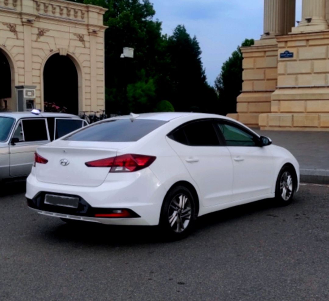 Hyundai Elantra, 2018 il — Avtomobillər, Gəncə (2)