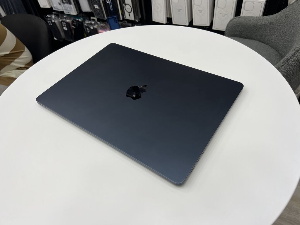 Apple Macbook Air 2023 Apple M2 RAM 8GB SSD 256GB Ekran 15,3 — Apple Macbook, Bakı (4)