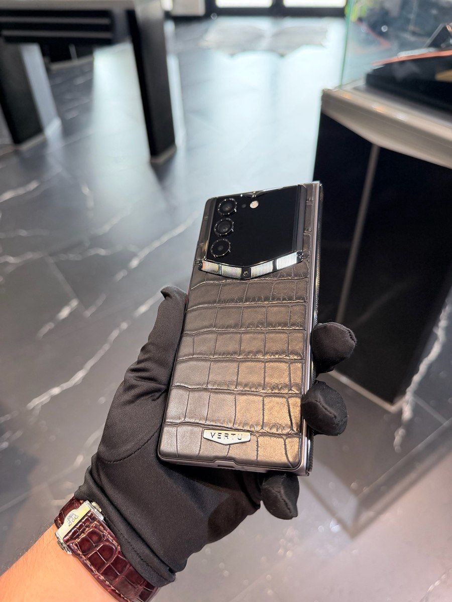 Vertu Alpha Fold Black Alligator 1 TB 2026 — Smartfonlar, Bakı (8)