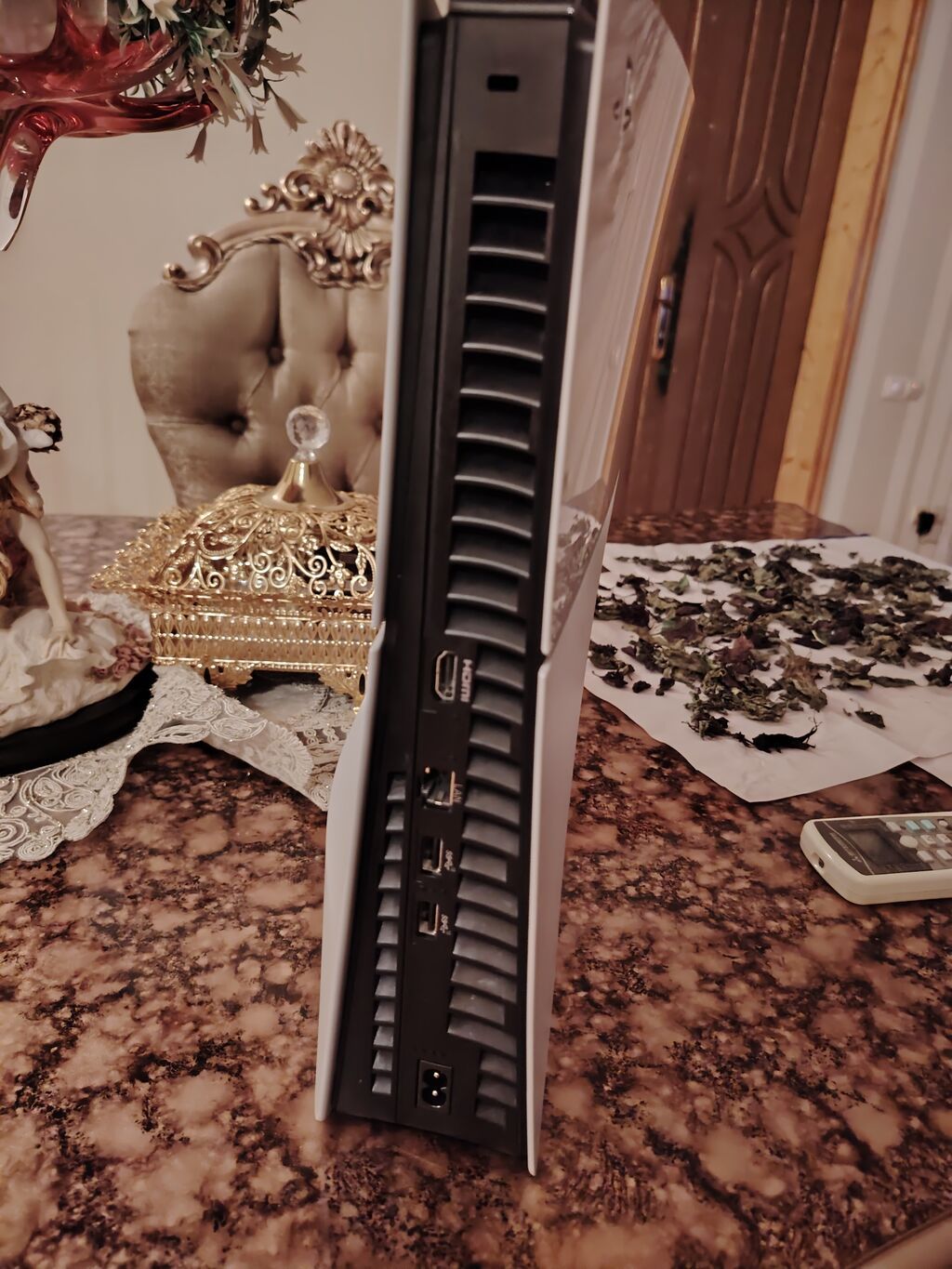 Ps 5 slim satılır 2 djostik ilə, ideal vəziyyətdədir, içinde 600 — Elektronika, Gəncə