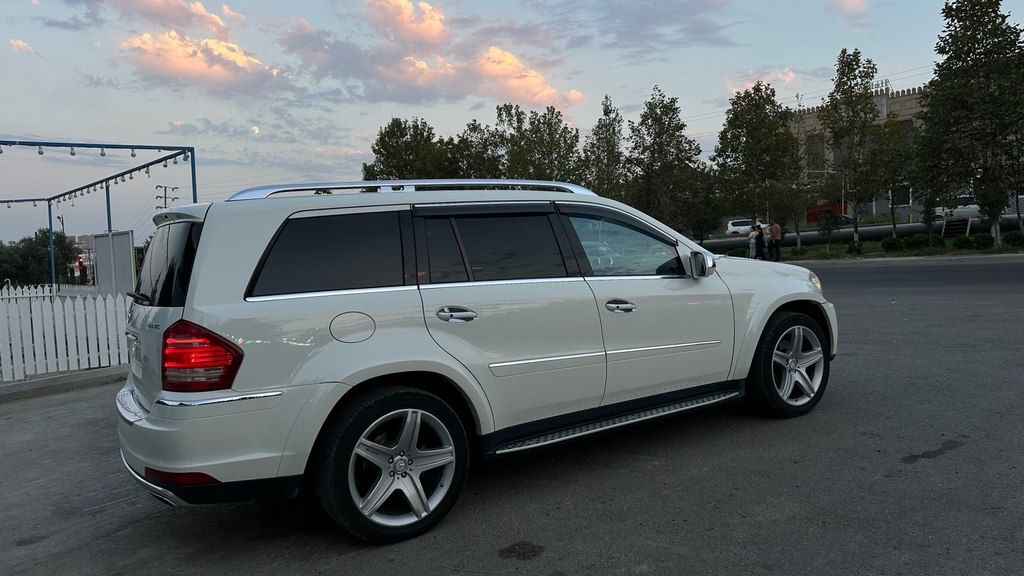 Mercedes GL 550 4MATIC, 5.5 L, 2010 il, 99 600 km — Avtomobillər, Bakı (6)