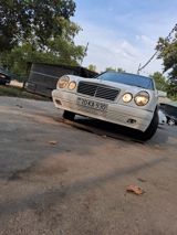 Mercedes E 230, 2.3 L, 1996 il, 453 288 km — Автомобили