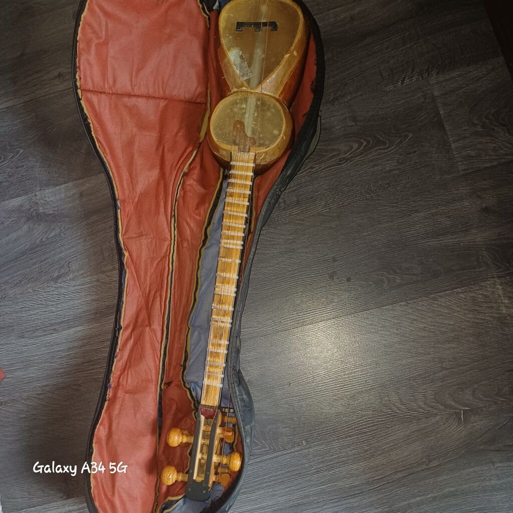 Saz (Aşıq sazı) – futlyarla birlikdə - Klassik aşıq sazi, uzun saplı — Mallar, Mehdiabad