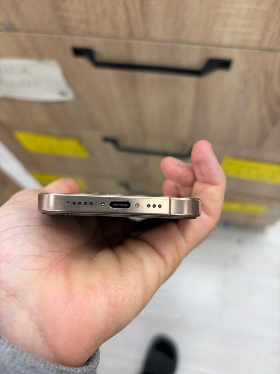 Apple iPhone 16 Pro Desert Titanium 128GB/8GB — Smartfonlar, Xaçmaz (5)