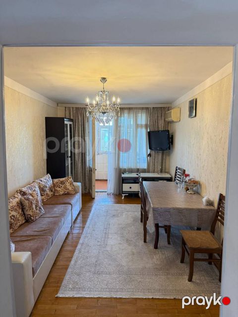 Satılır 3 otaqlı köhnə tikili 75 m²