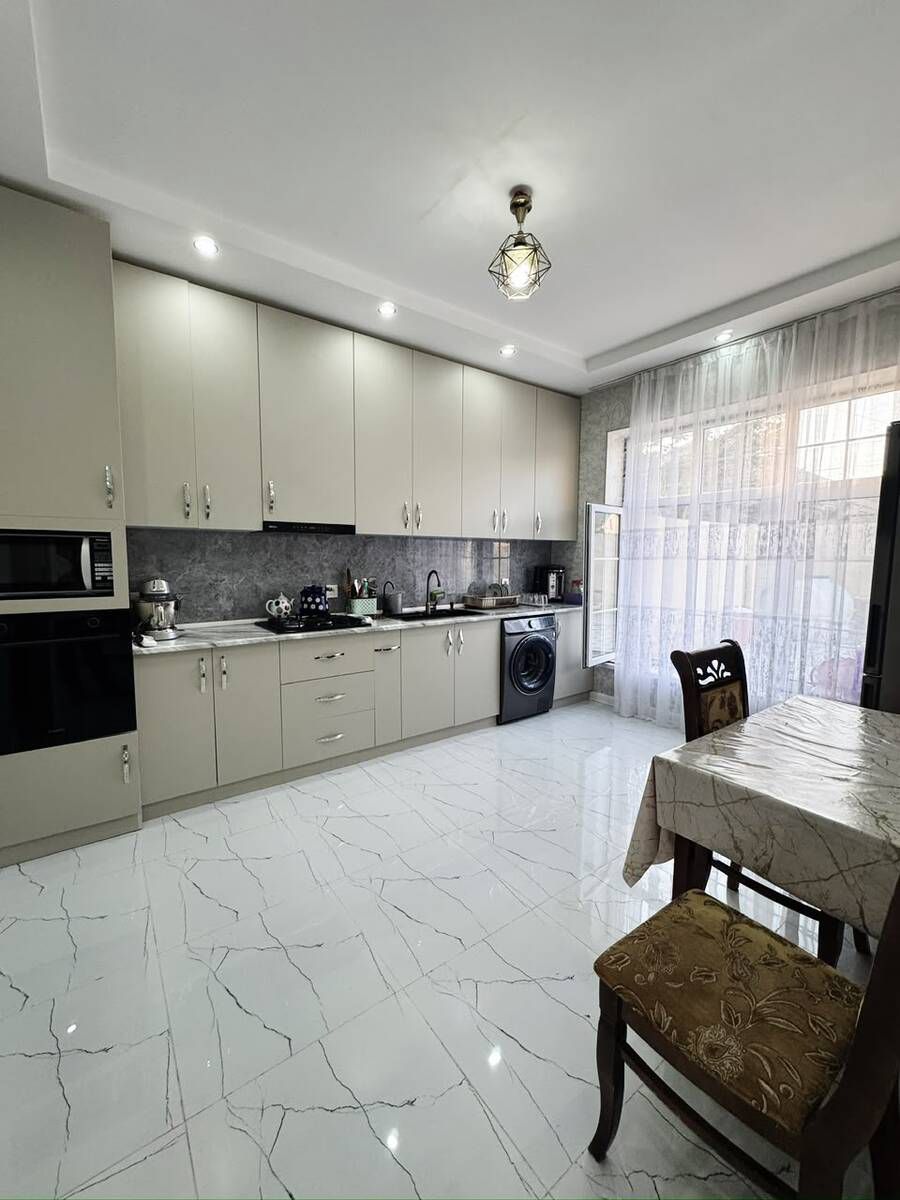 Satılır 4 otaqlı həyət evi/bağ evi 200 m² — Ev, villa, Bakı (8)