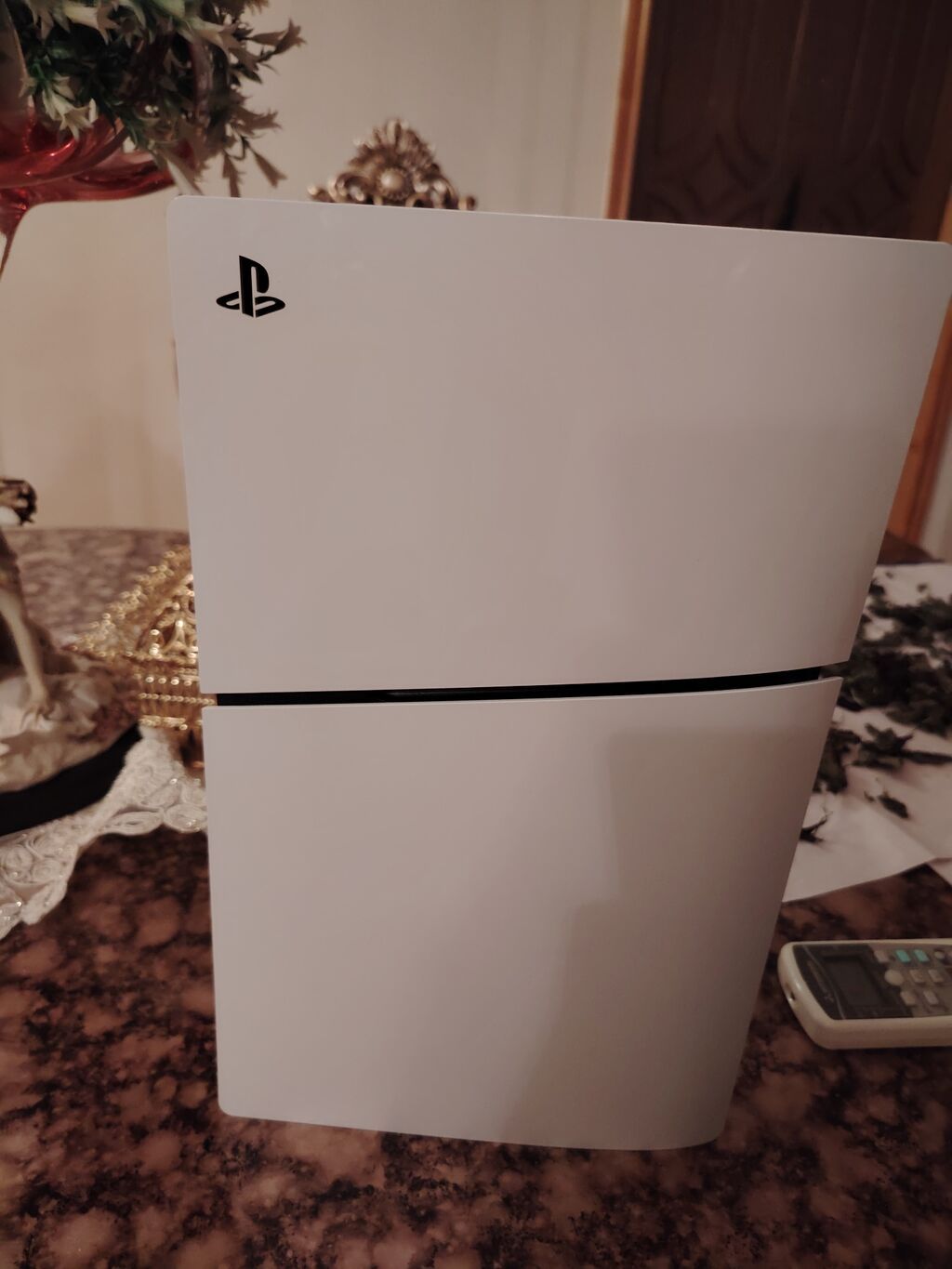 Ps 5 slim satılır 2 djostik ilə, ideal vəziyyətdədir, içinde 600 — Elektronika, Gəncə (2)