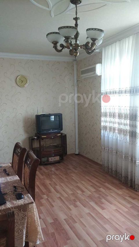 2-otaqlı mənzil kirayə verilir, Gəncə ş., 65 m²