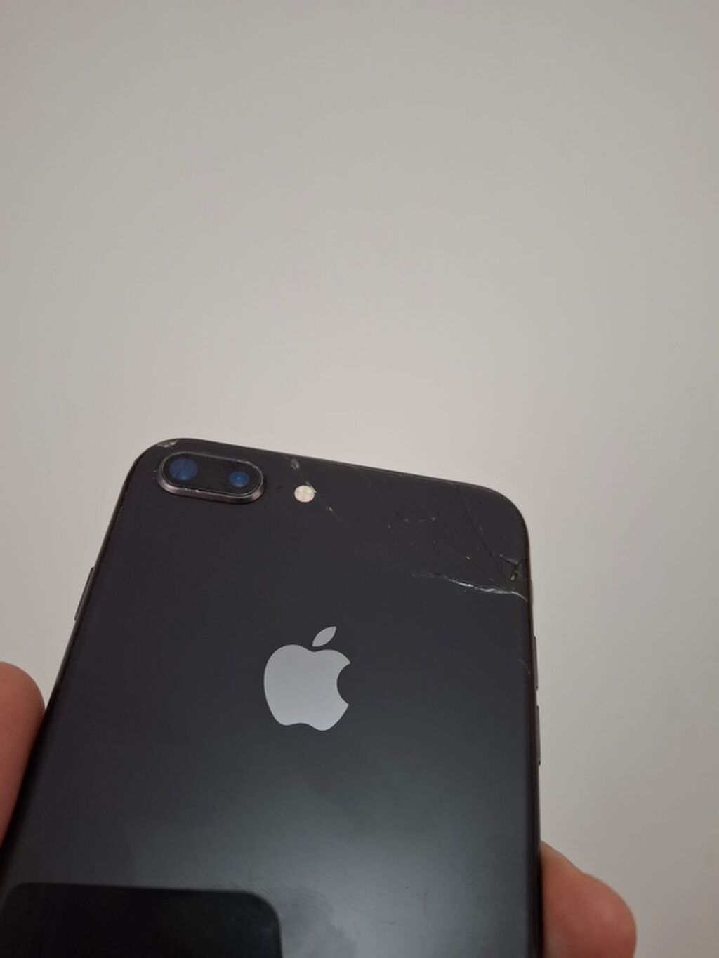 IPhone 8 Plus, 64 GB, Qara, Barmaq izi, Simsiz şarj — Apple iPhone, Masazır (6)