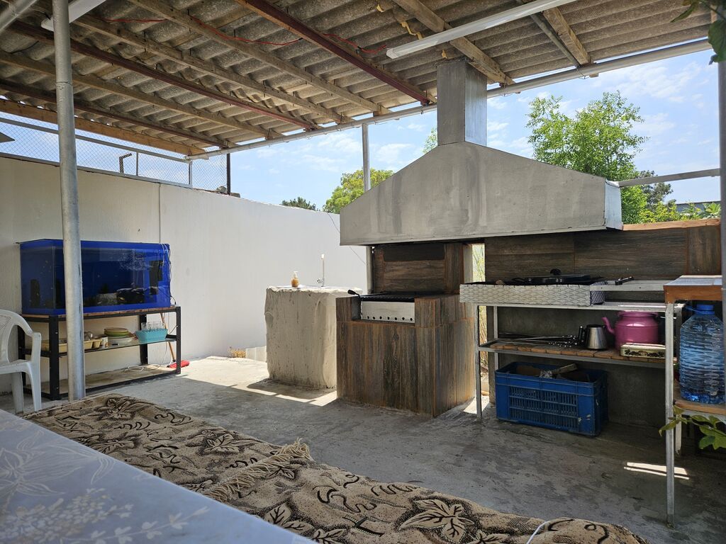 Iki mərtəbəli həyət evi və ayrıca qonaq evi - Geniş tam hasarlı — Daşınmaz əmlak, Bakı (9)