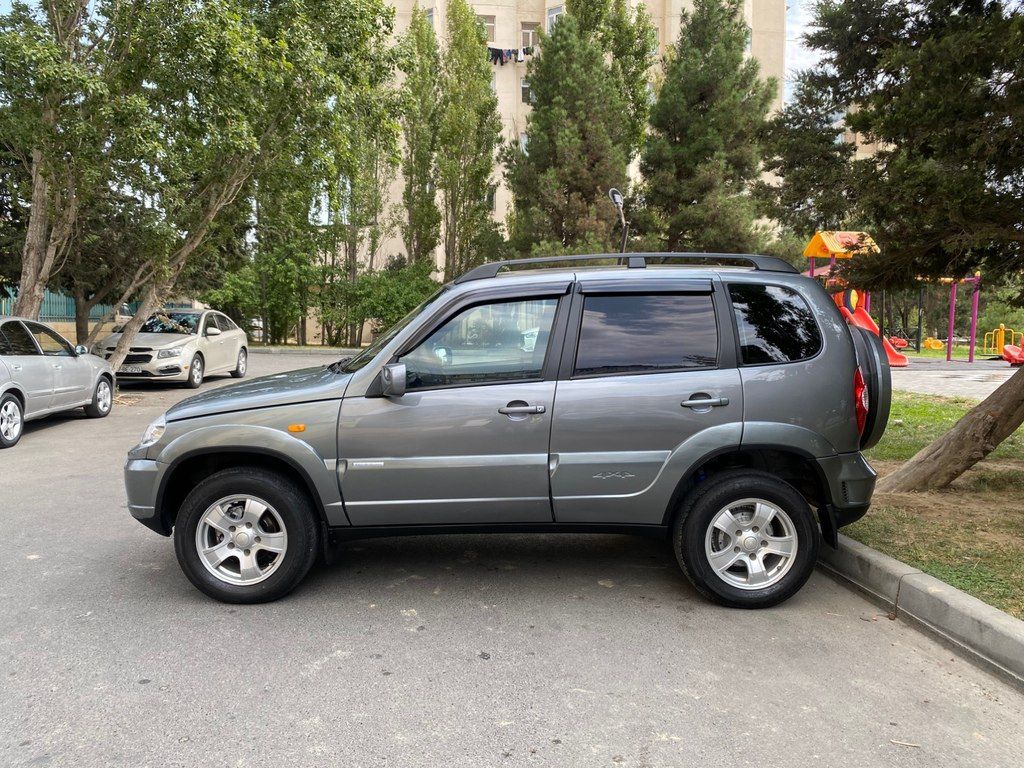 Chevrolet Niva, 1.7 L, 2009 il, 167 000 km — Avtomobillər, Bakı (4)
