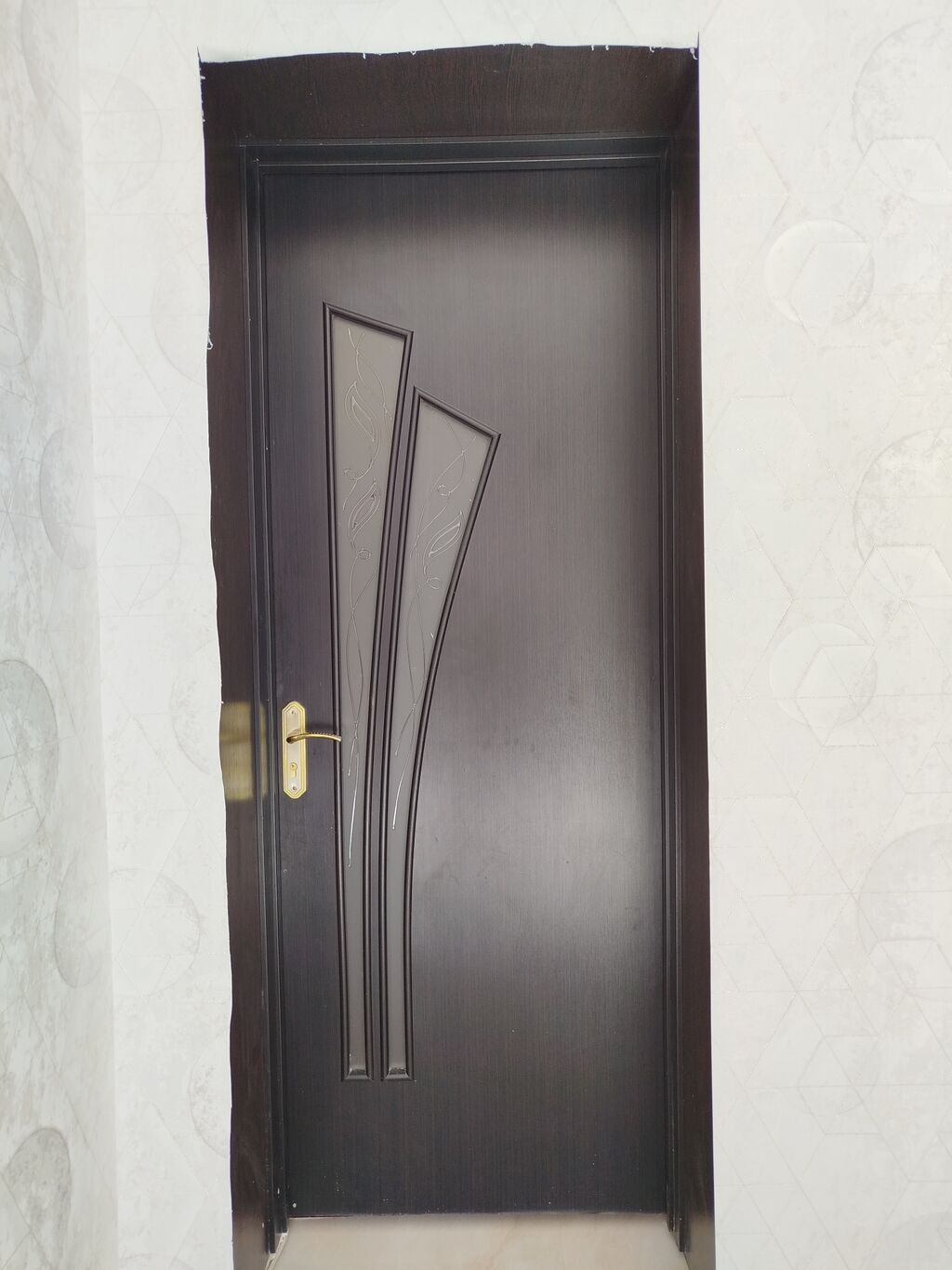 Qapı – daxili istifadə üçün, tünd qəhvəyi (wenge tonunda) MDF/laminat — Mallar, Saray (2)