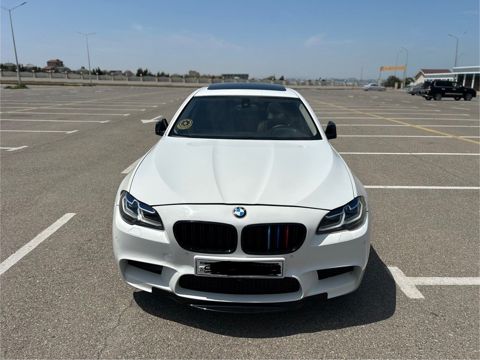 BMW 528, 2.0 L, 2012 il, 235 000 km