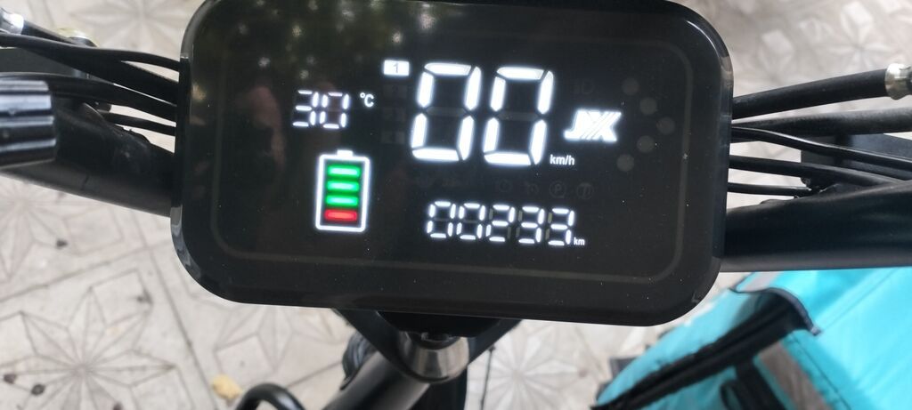 Salam aleykum. Yenidir 233.km.məsafə gedib. Hər bir funksyasi — Avto, Masazır (9)