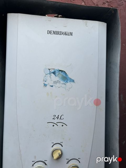 Demirdöküm qaz ilə işləyən su qızdırıcısı və radiator dəsti -