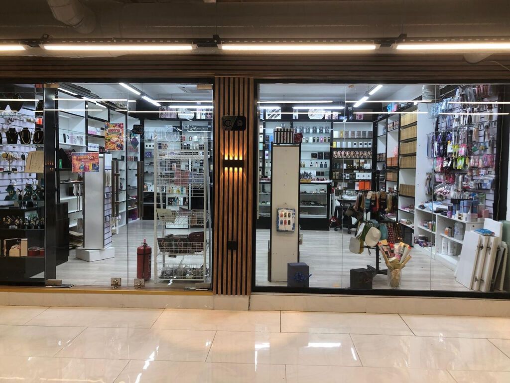 Həzi Aslanov metrosunun cixisinda parfumeryiya magazasi satilir.Hazir — Hazır biznes, Bakı (6)