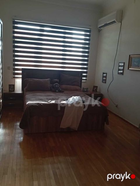 Satılır 3 otaqlı köhnə tikili 85 m² — Bakı