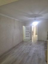 Satılır 2 otaqlı köhnə tikili 50 m² — Apartment