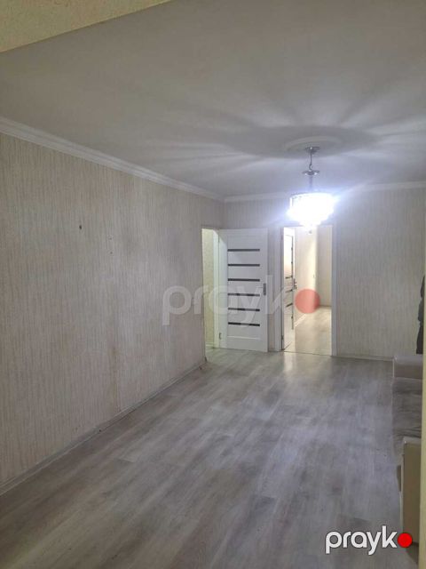 Satılır 2 otaqlı köhnə tikili 50 m²