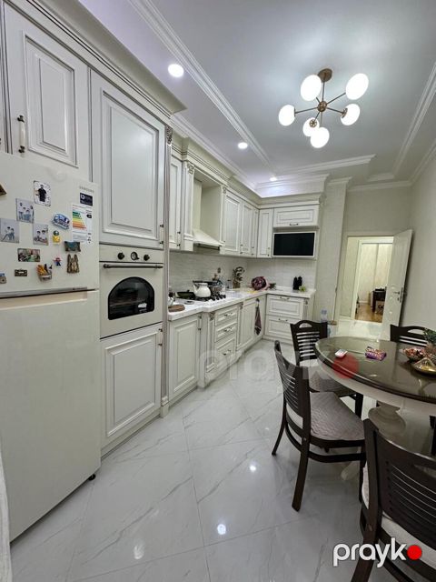 Satılır 3 otaqlı yeni tikili 90 m²